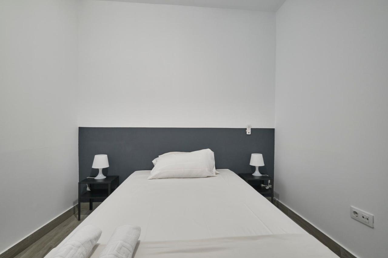 Nunez De Arce Habitaciones Madrid Exteriér fotografie