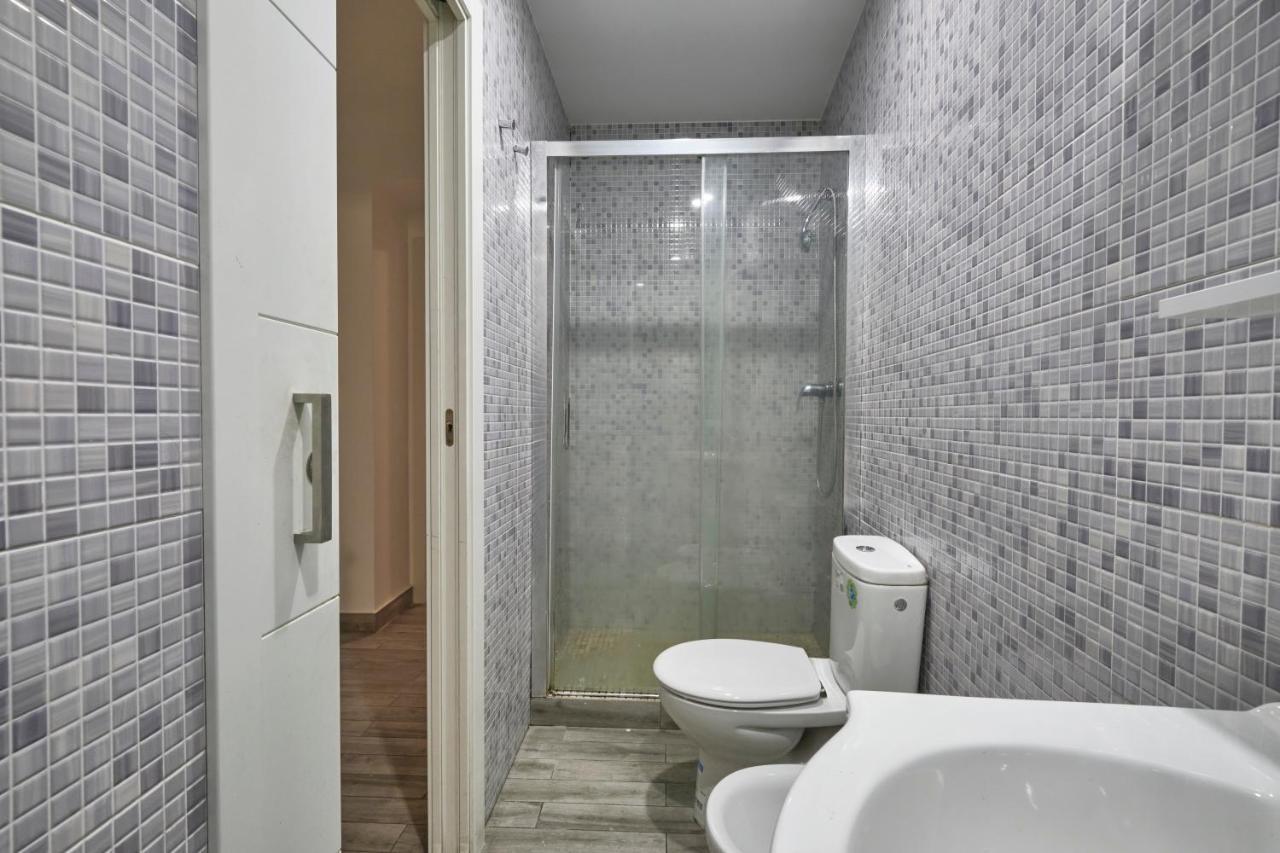 Nunez De Arce Habitaciones Madrid Exteriér fotografie